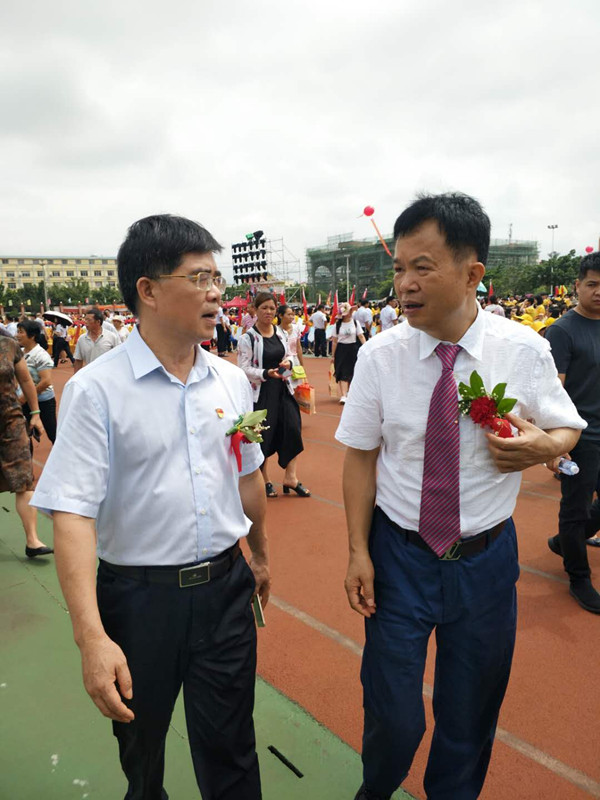 贵港市大将国际学校是商会名誉会长,大将集团董事长李荣坚投资建设的